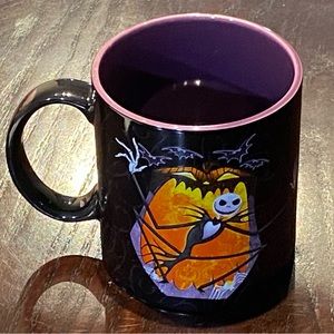 Disney Tim Burton’s 
The Nightmare Before Christmas 
"Jack" 2O Oz. Mug